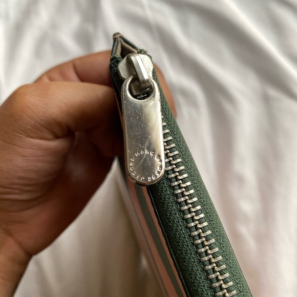 Marc Jacob’s Tablet Sleeve - Picture 4 of 7